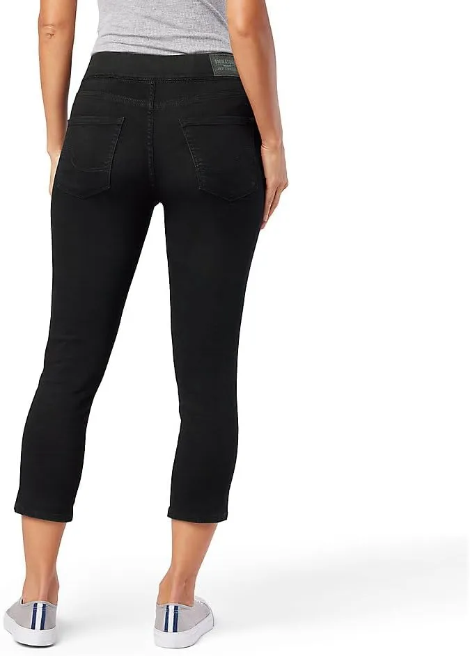 Levi Strauss Signature Gold Women's Totally Shaping Pull on Capri (Available in Plus Size)