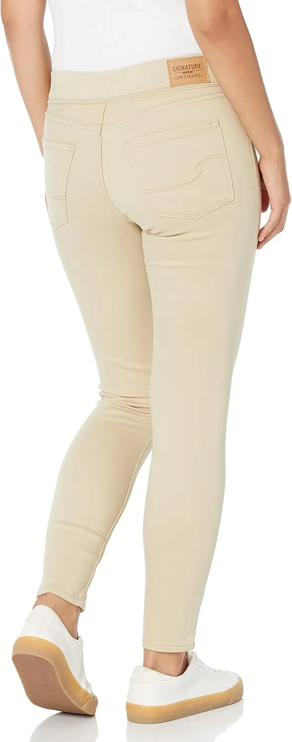 Levi Strauss Signature Gold Women's Totally Shaping Pull-on Skinny Jeans (Available in Plus Size)
