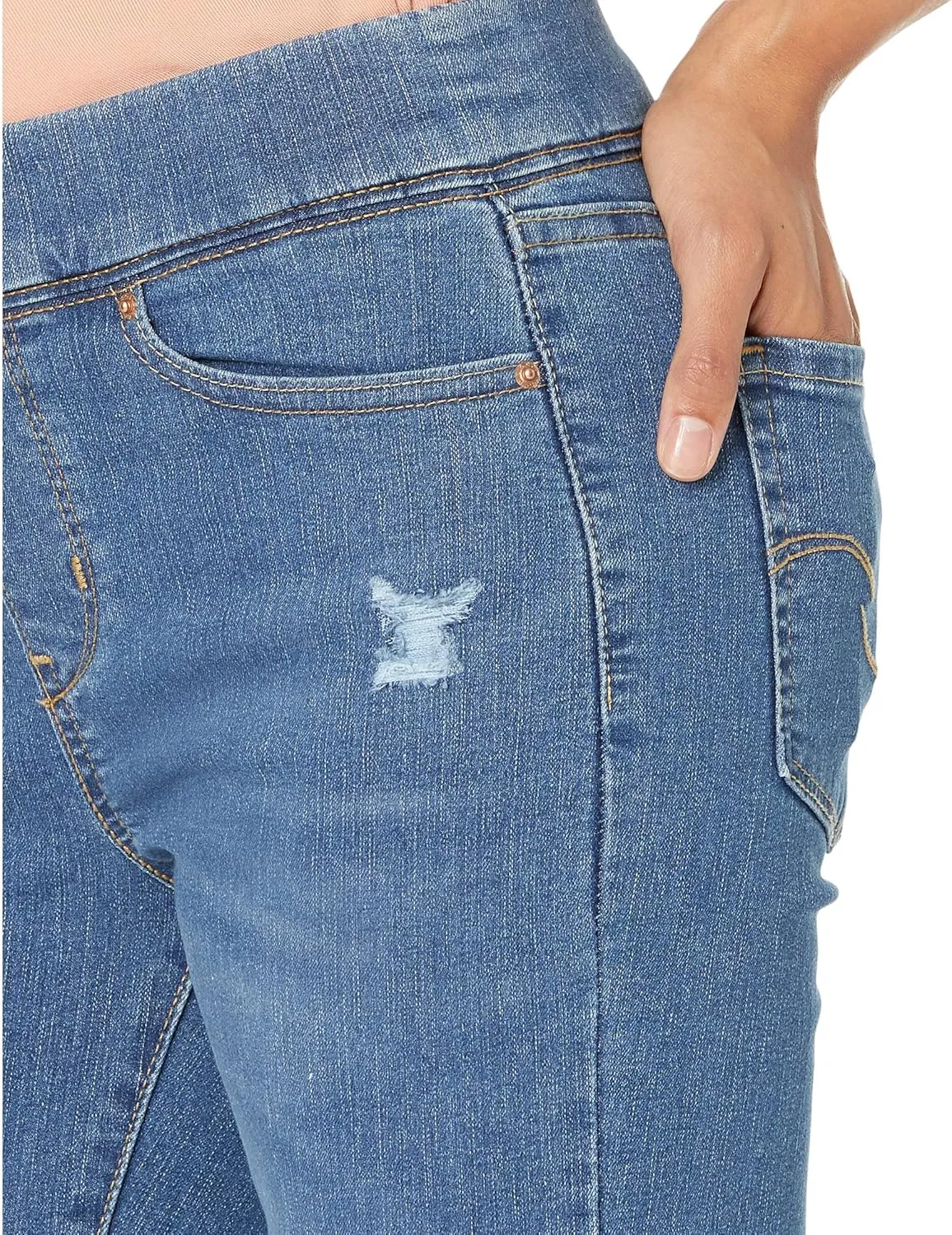 Levi Strauss Signature Gold Women's Totally Shaping Pull-on Skinny Jeans (Available in Plus Size)