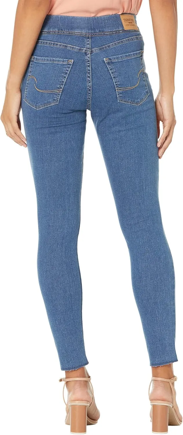 Levi Strauss Signature Gold Women's Totally Shaping Pull-on Skinny Jeans (Available in Plus Size)