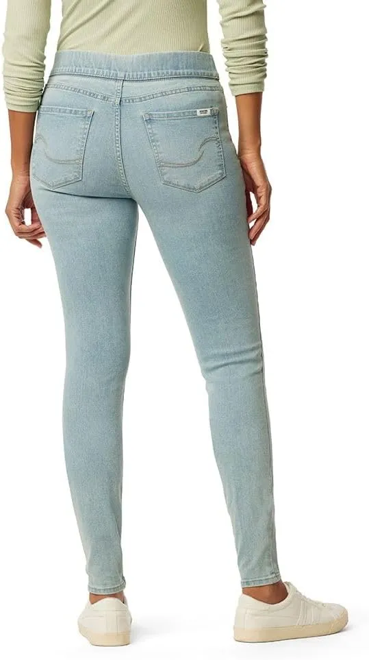 Levi Strauss Signature Gold Women's Totally Shaping Pull-on Skinny Jeans (Available in Plus Size)