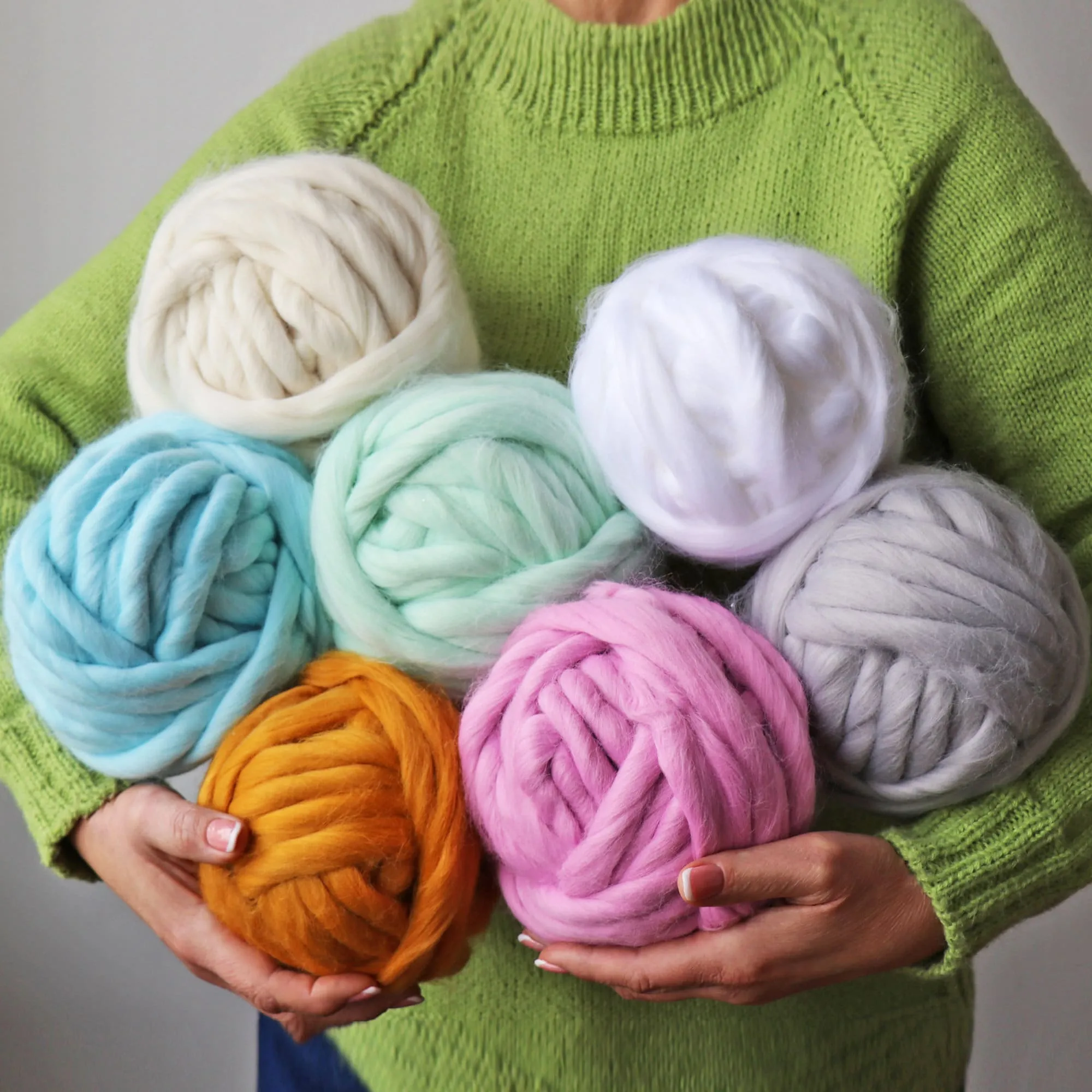 Super Chunky Acrylic Yarn, 7 Colors, 7.05 oz / 8.7 yards