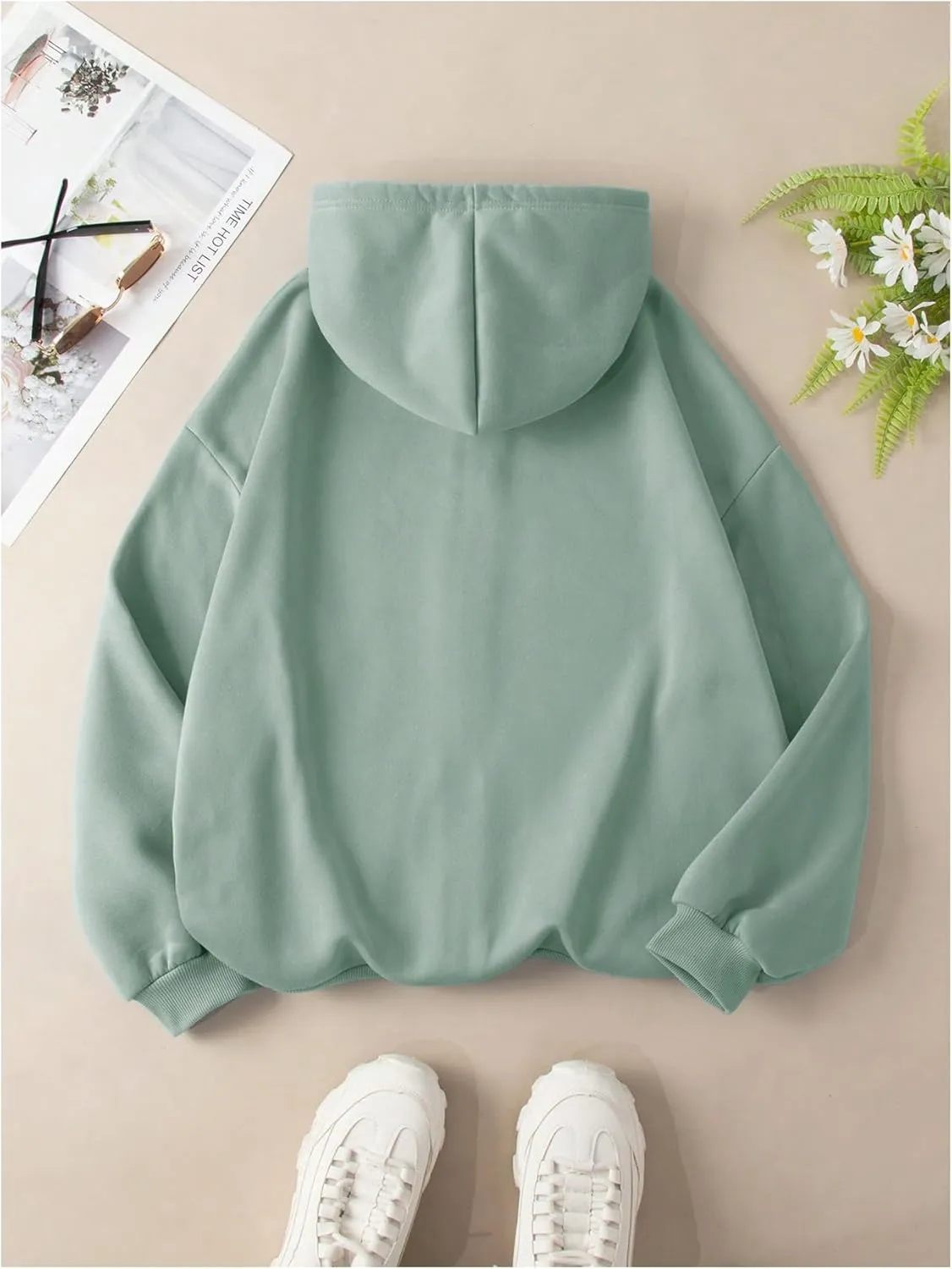 SweatyRocks Women's Sweatshirts Hoodies Graphic Print Casual Zip Up Long Sleeve Pullover Top with Pockets